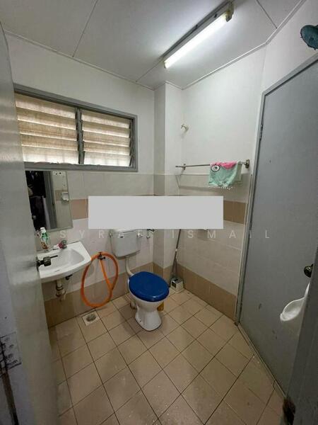 2-storey Terraced House for Sale in Sungai Buloh (Selangor) - Asyraf Ismail - Bathroom - PropertyGuru.com.my