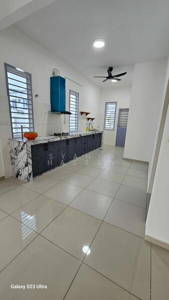 Celyn @ Bayu Sutera untuk Untuk Disewa - RM 1,600 /bulan, Mac 2026 - Kitchen - PropertyGuru.com.my