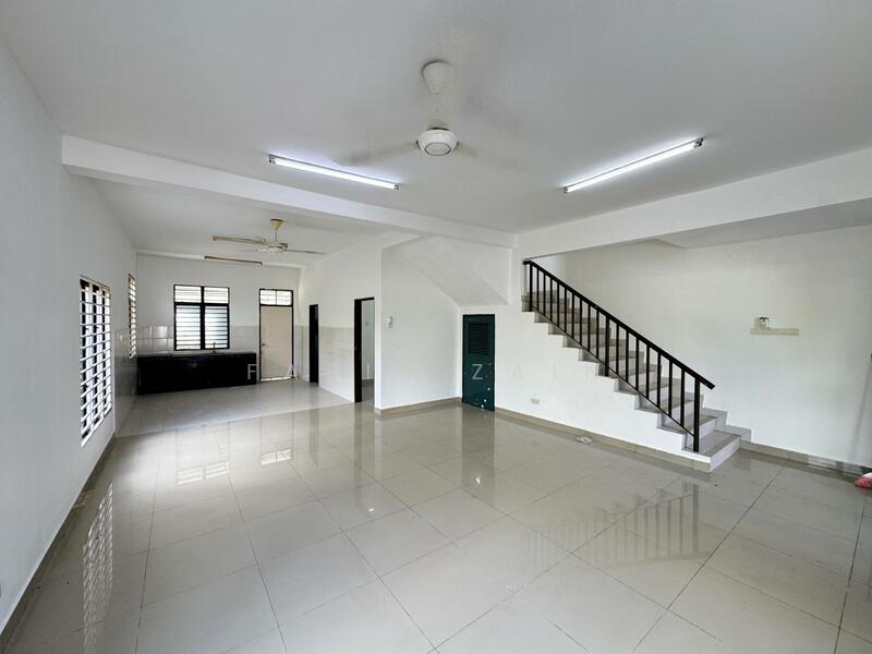 2-storey Terraced House for Sale in Saujana Utama (Selangor) - Farid Zain - Living Room - PropertyGuru.com.my