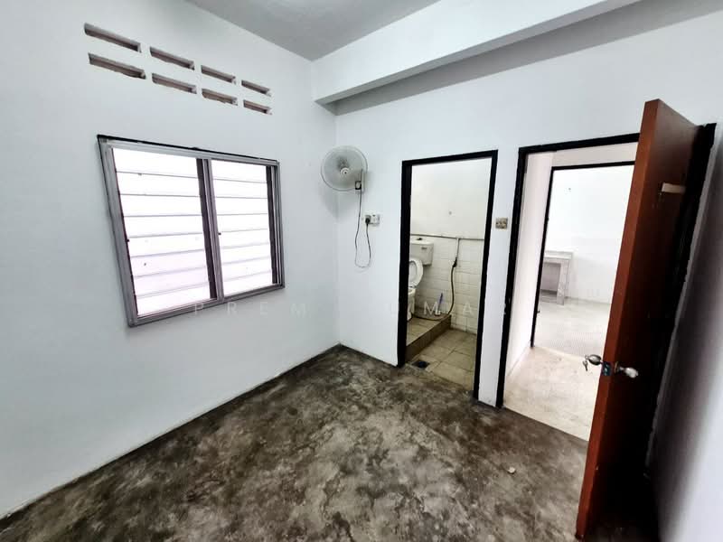 Corner Lot Double Storey, SS 1, Kampung Tunku, PJ untuk Untuk Dijual - RM 1,750,000, Mac 2026 - Bathroom - PropertyGuru.com.my