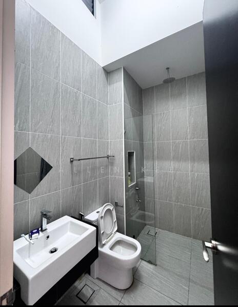 Eco Botanic untuk Untuk Disewa - RM 5,200 /bulan, Mac 2026 - Bathroom - PropertyGuru.com.my