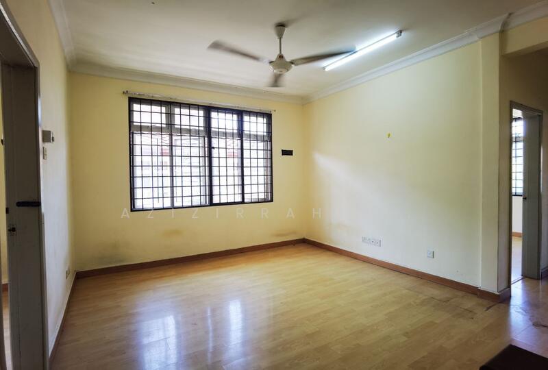 2-storey Terraced House for Sale in Putrajaya (Putrajaya) - Azizirrahim . - Living Room - PropertyGuru.com.my