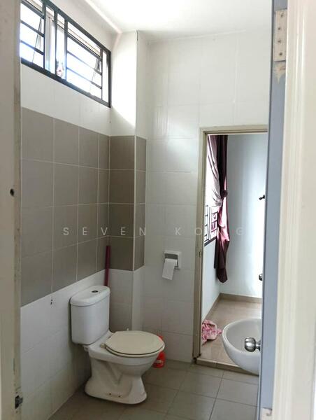 2-storey Terraced House for Sale in Nusa Sentral (Iskandar Puteri (Nusajaya)) - Seven Kong - Bathroom - PropertyGuru.com.my