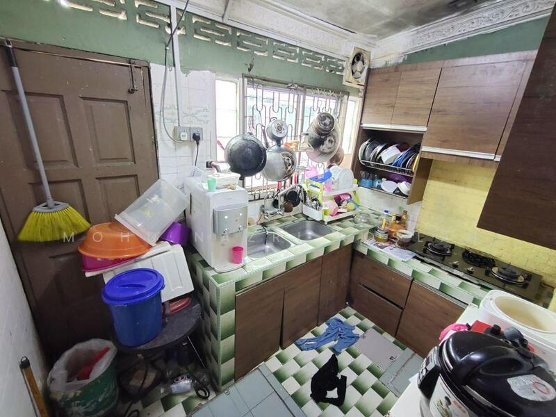 1-storey Terraced House for Sale in Kampung Raja Uda (Port Klang (Pelabuhan Klang)) - Mohd Nazri Roslan - Kitchen - PropertyGuru.com.my