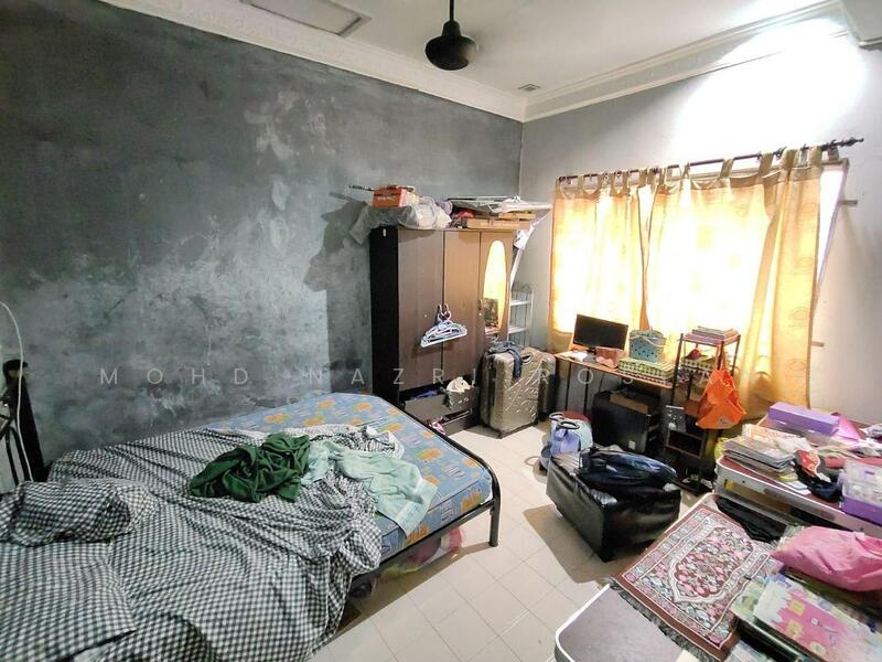 1-storey Terraced House for Sale in Kampung Raja Uda (Port Klang (Pelabuhan Klang)) - Mohd Nazri Roslan - Bedroom - PropertyGuru.com.my