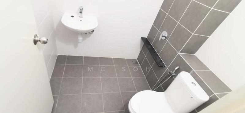Office for Sale in Setia Alam (Selangor) - MC Soh - Bathroom - PropertyGuru.com.my