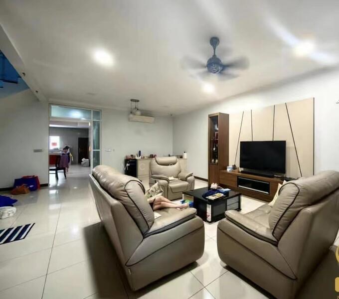 2-storey Terraced House for Sale in Setia Alam (Selangor) - MC Soh - Living Room - PropertyGuru.com.my