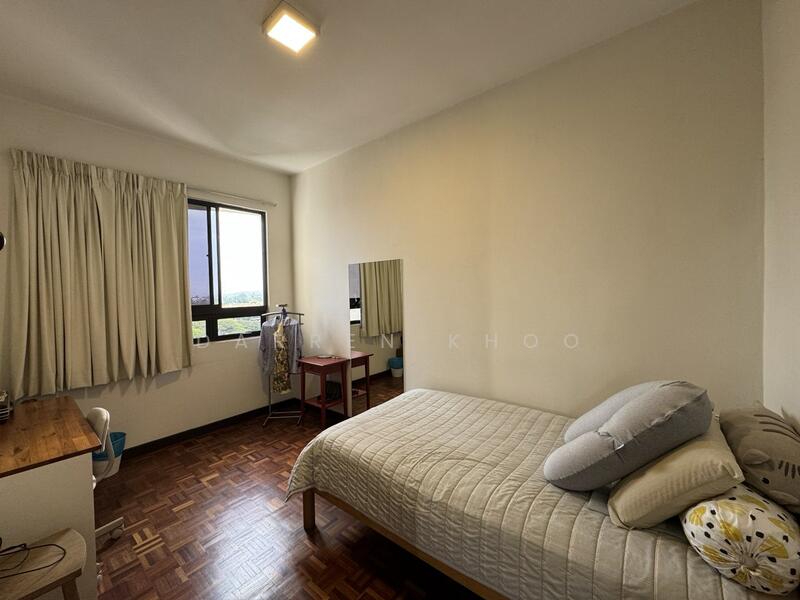 Condominium for Sale at Mutiara Oriental - Darren Khoo - Bedroom - PropertyGuru.com.my