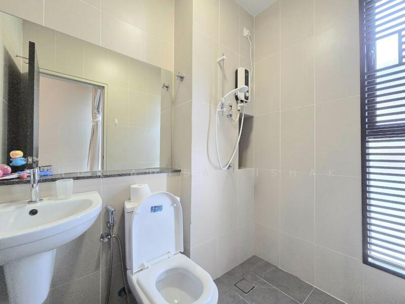 2-storey Terraced House for Sale in Shah Alam (Selangor) - Nur Adibah Ishak - Bathroom - PropertyGuru.com.my