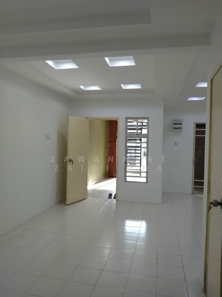 Rumah Teres 2 Tingkat untuk Dijual di Ukay Bistari (Ulu Kelang) - Zawana BT Zaidi Ana - Interior - PropertyGuru.com.my