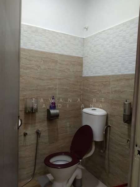 Rumah Teres 2 Tingkat untuk Dijual di Ukay Bistari (Ulu Kelang) - Zawana BT Zaidi Ana - Bathroom - PropertyGuru.com.my