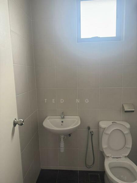 Rumah Teres 2 Tingkat untuk Dijual di Bandar Cassia (Batu Kawan) - TED NG - Bathroom - PropertyGuru.com.my