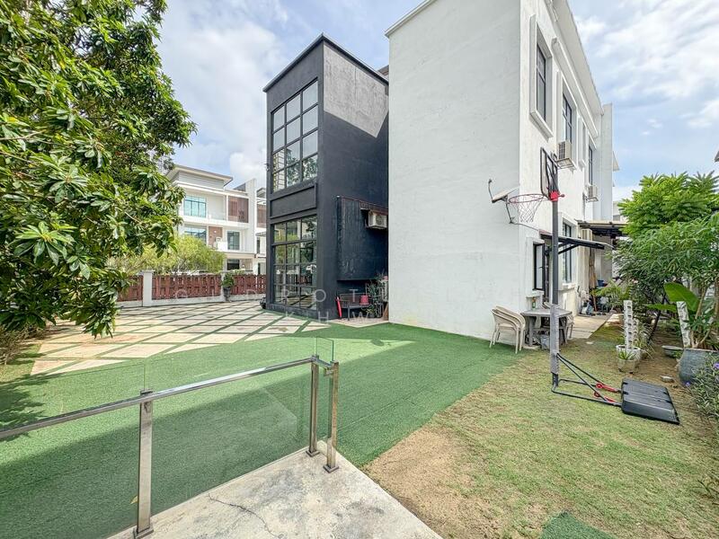 Semi-Detached House for Sale in Taman Melawati (Ulu Kelang) - Gudrotullah Ikhwan - Exterior - PropertyGuru.com.my