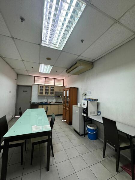 RARE Warehouse 100,000sqft 2,000Amp for Rent @ Butterworth untuk Untuk Disewa - RM 200,000 /bulan, Feb 2026 - Kitchen - PropertyGuru.com.my