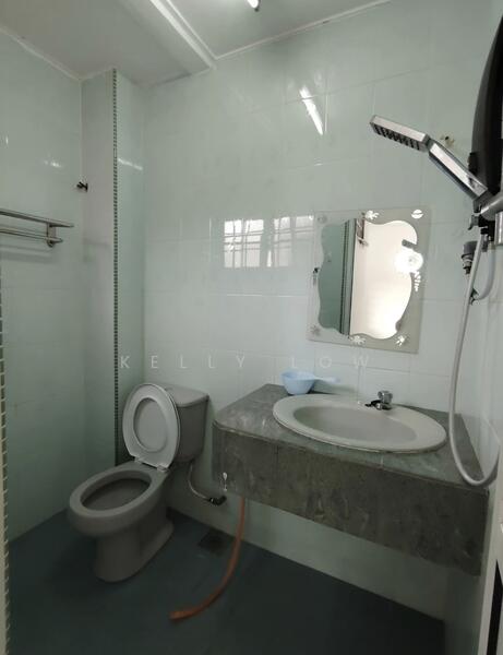 2-storey Terraced House for Rent in Bandar Kinrara Seksyen 1 (Bandar Kinrara) - Kelly Low - Bathroom - PropertyGuru.com.my