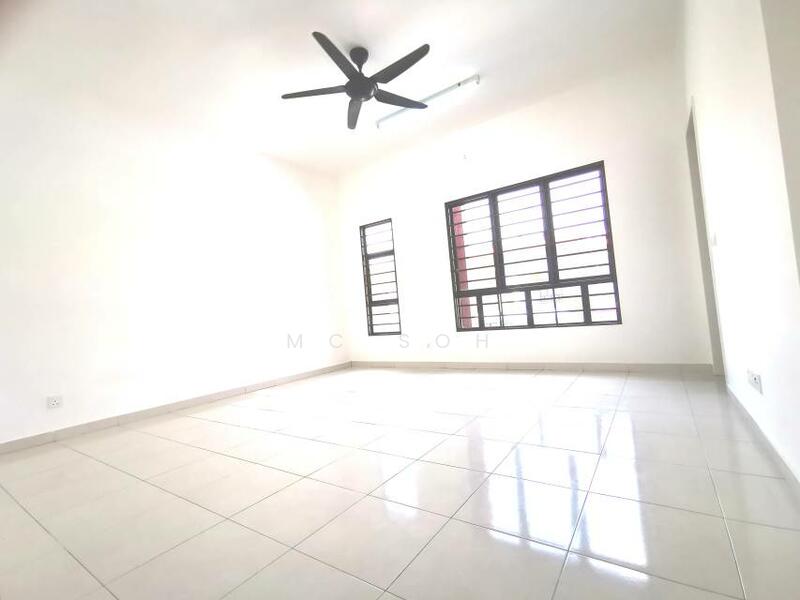 2-storey Terraced House for Sale in Setia Alam (Selangor) - MC Soh - Living Room - PropertyGuru.com.my