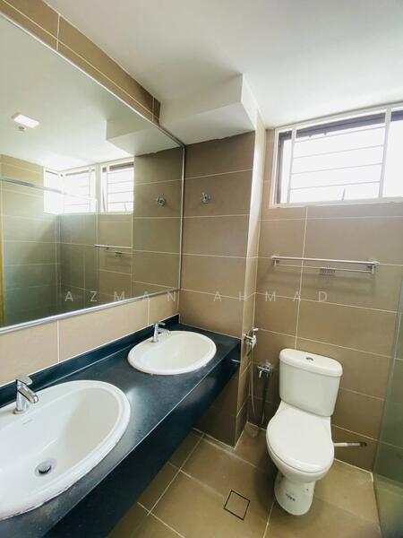 2-storey Terraced House for Sale in Cyberjaya (Selangor) - Azman Ahmad - Bathroom - PropertyGuru.com.my