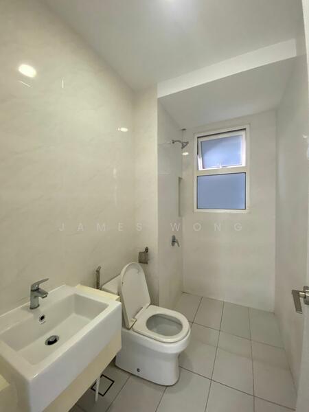 Eco Sky untuk Untuk Disewa - RM 1,900 /bulan, Feb 2026 - Bathroom - PropertyGuru.com.my