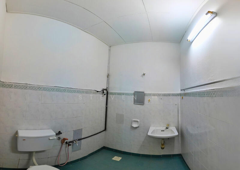Terraced House for Rent in Taman Pakatan Jaya (Tambun) - Steven . - Bathroom - PropertyGuru.com.my