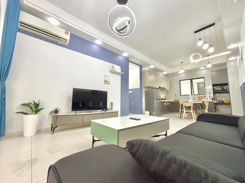 Condominium for Sale at Bay Point @ Country Garden Danga Bay - Ellen Yeap - Living Room - PropertyGuru.com.my