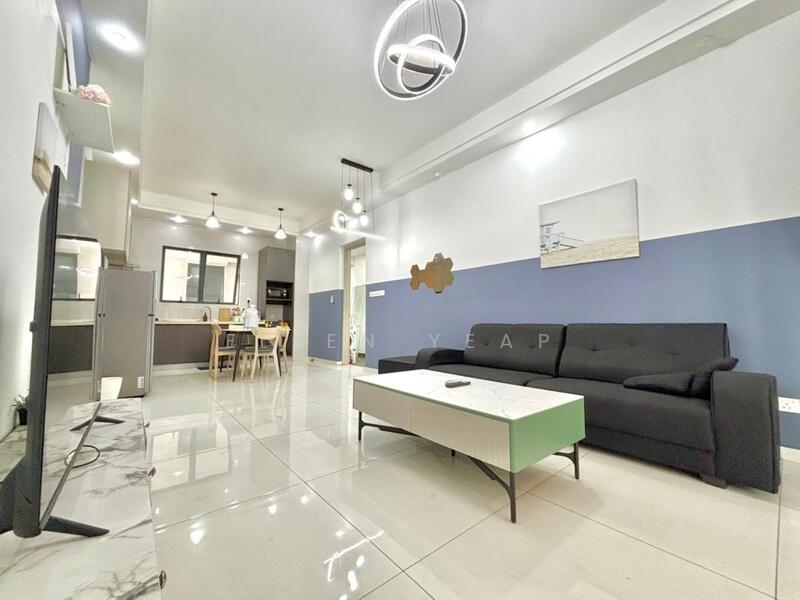 Condominium for Sale at Bay Point @ Country Garden Danga Bay - Ellen Yeap - Living Room - PropertyGuru.com.my