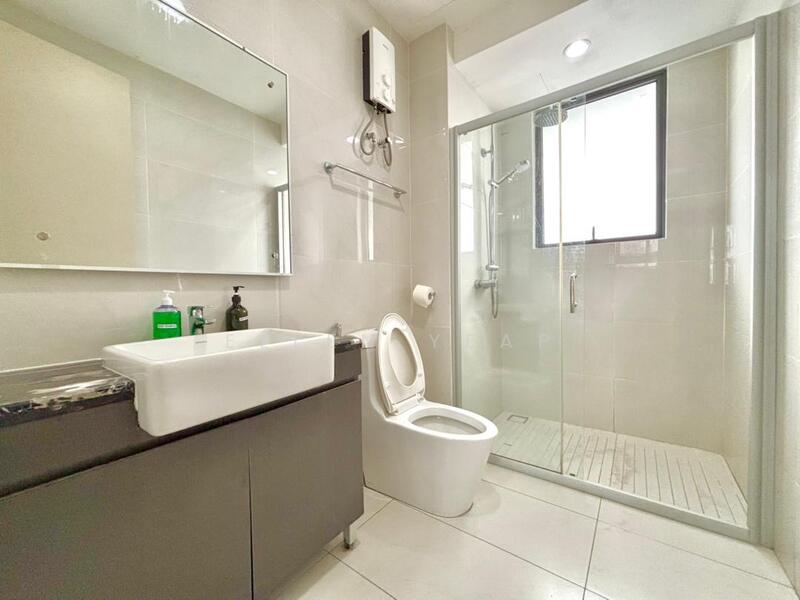 Condominium for Sale at Bay Point @ Country Garden Danga Bay - Ellen Yeap - Bathroom - PropertyGuru.com.my