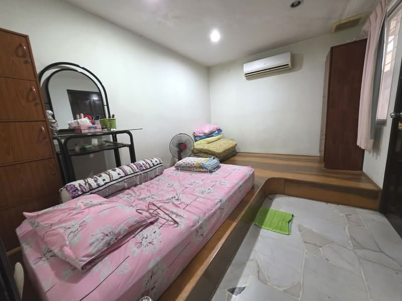 Rumah Teres 3 Tingkat untuk Dijual di Happy Garden (Kuchai Lama) - Ken Lew - Bedroom - PropertyGuru.com.my