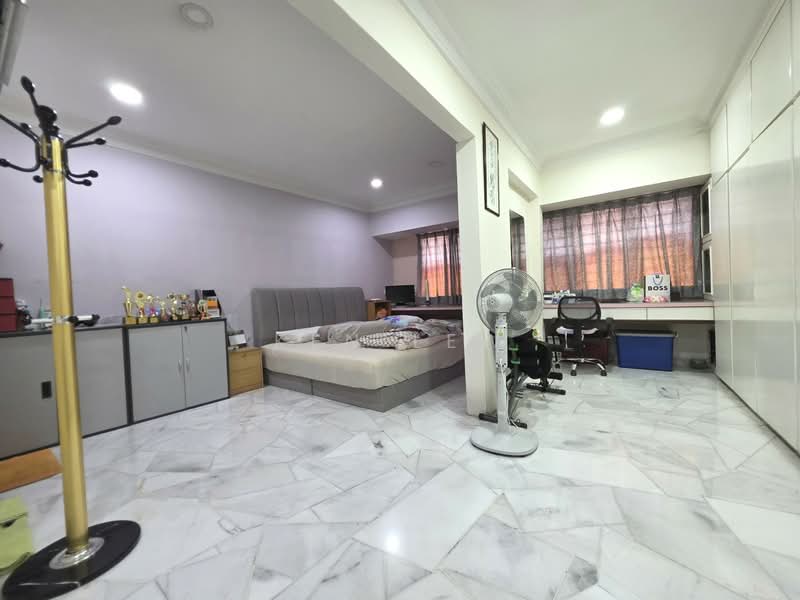 Rumah Teres 3 Tingkat untuk Dijual di Happy Garden (Kuchai Lama) - Ken Lew - Bedroom - PropertyGuru.com.my