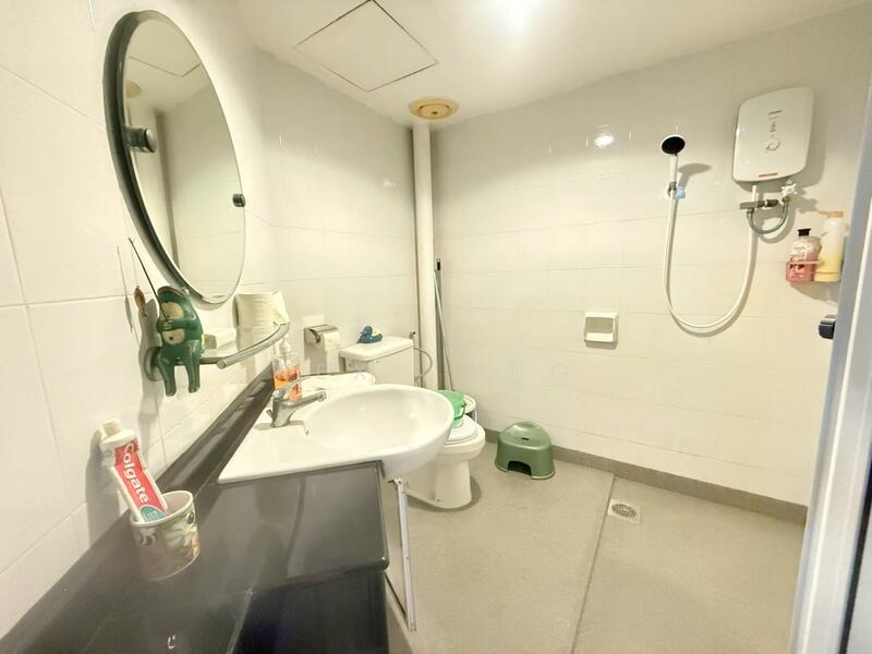 Townhouse for Sale in Taman Iskandar (Johor Bahru) - Rex Yong - Bathroom - PropertyGuru.com.my