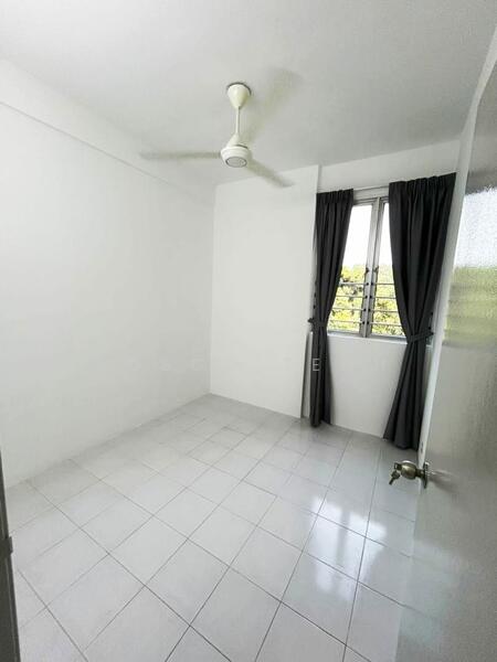 Untuk Disewa - Kingfisher Series