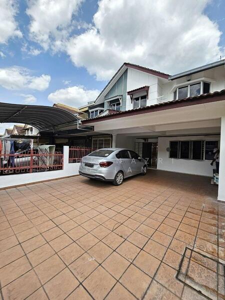 2-storey Terraced House for Sale in Sungai Buloh (Selangor) - Mohd Nazri Roslan - Exterior - PropertyGuru.com.my