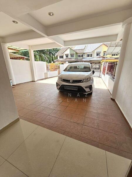 2-storey Terraced House for Sale in Sungai Buloh (Selangor) - Mohd Nazri Roslan - Exterior - PropertyGuru.com.my