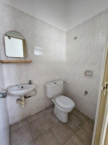 2-storey Terraced House for Sale in Sungai Buloh (Selangor) - Mohd Nazri Roslan - Bathroom - PropertyGuru.com.my