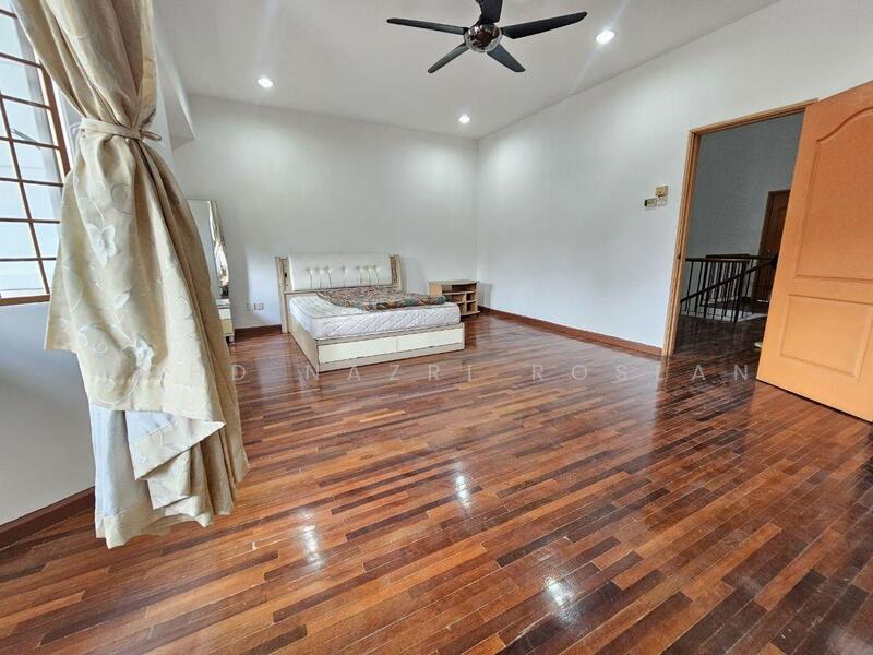 2-storey Terraced House for Sale in Sungai Buloh (Selangor) - Mohd Nazri Roslan - Bedroom - PropertyGuru.com.my