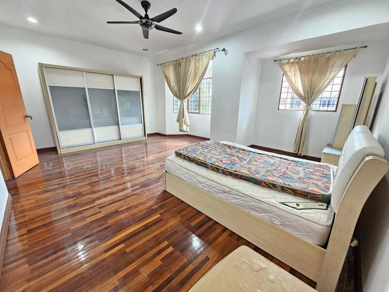 2-storey Terraced House for Sale in Sungai Buloh (Selangor) - Mohd Nazri Roslan - Bedroom - PropertyGuru.com.my