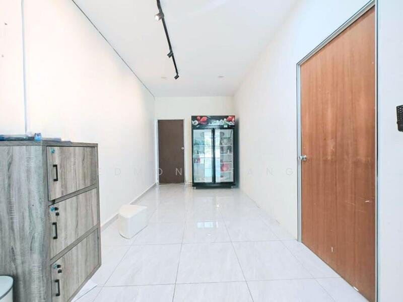 Shop / Office for Sale in Bandar Uda Utama (Johor Bahru) - Edmond Tang - Interior - PropertyGuru.com.my