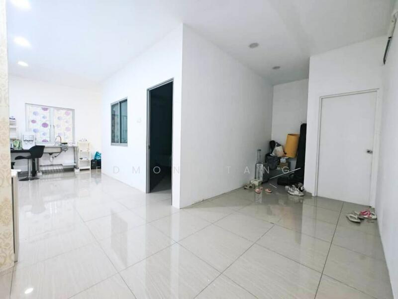 Shop / Office for Sale in Bandar Uda Utama (Johor Bahru) - Edmond Tang - Interior - PropertyGuru.com.my