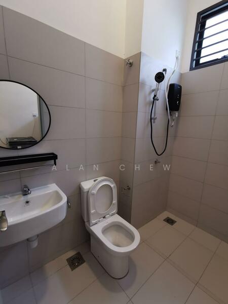 2-storey Terraced House for Sale in Johor Bahru (Johor) - Alan Chew - Bathroom - PropertyGuru.com.my
