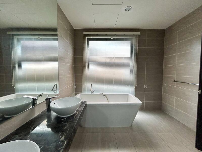 Twin Villa for Sale in Presint 8 (Putrajaya) - Fikri Yasmin - Bathroom - PropertyGuru.com.my