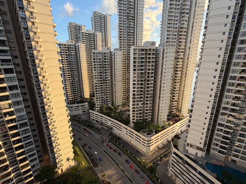 Bay Point @ Country Garden Danga Bay untuk Untuk Disewa - RM 3,000 /bulan, Mac 2026 - Exterior - PropertyGuru.com.my