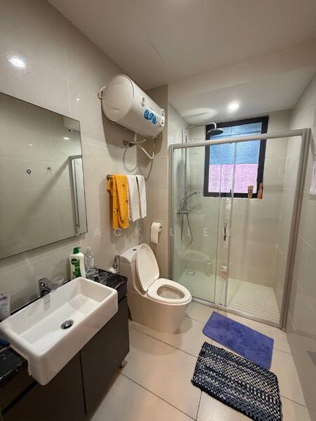 Bay Point @ Country Garden Danga Bay untuk Untuk Disewa - RM 3,000 /bulan, Mac 2026 - Bathroom - PropertyGuru.com.my