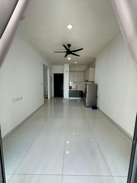 Bay Point @ Country Garden Danga Bay untuk Untuk Disewa - RM 1,950 /bulan, Mac 2026 - Kitchen - PropertyGuru.com.my