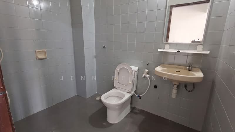 2-storey Terraced House for Rent in Usj 3 (Subang Jaya) - Jennifer Ng - Bathroom - PropertyGuru.com.my