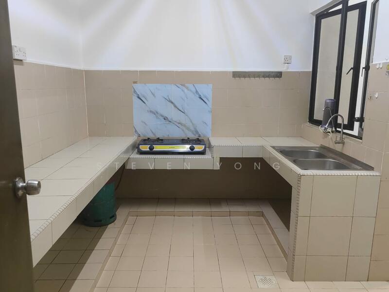 Evergreen Park Acorn & Hazel untuk Untuk Dijual - RM 350,000, Feb 2026 - Kitchen - PropertyGuru.com.my