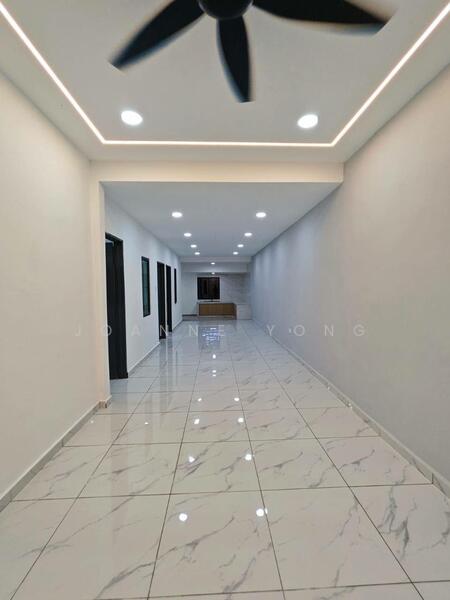 Single Storey Terrace House @ 58 Jalan Senai Jaya 6, Taman Senai Jaya, Senai Johor untuk Untuk Dijual - RM 438,000, Apr 2026 - Corridor - PropertyGuru.com.my