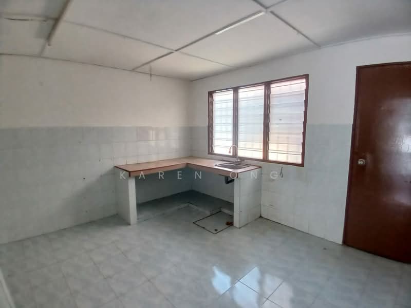 2-storey Terraced House for Sale in Taman Permata (Ulu Kelang) - Karen Ong - Kitchen - PropertyGuru.com.my