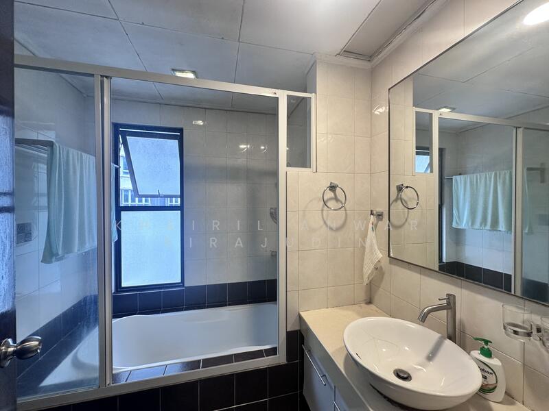 Casa Kiara untuk Untuk Disewa - RM 2,950 /bulan, Feb 2026 - Bathroom - PropertyGuru.com.my