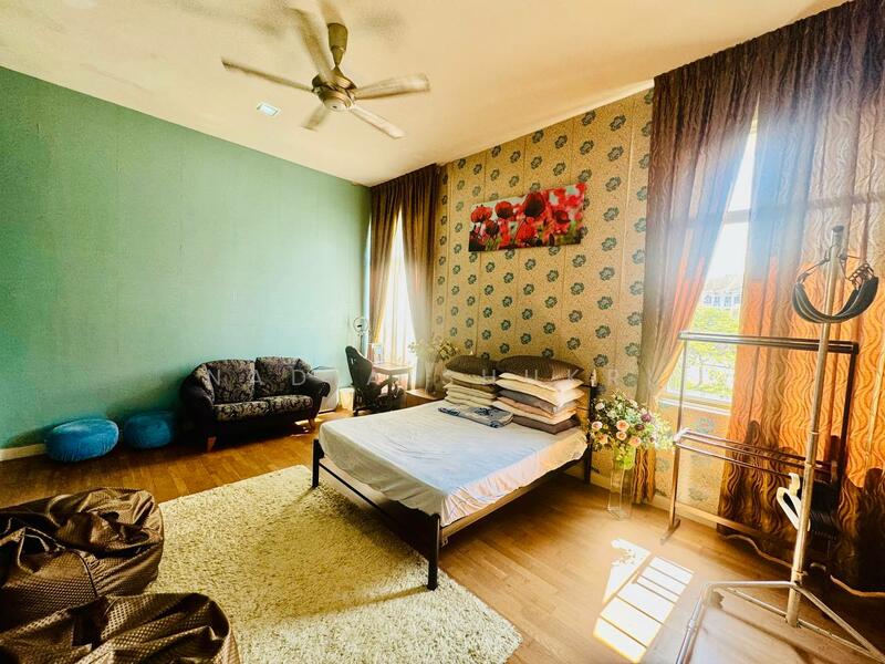 Rumah Banglo untuk Dijual di Seksyen 13 (Shah Alam) - Nadia Shukri - Bedroom - PropertyGuru.com.my