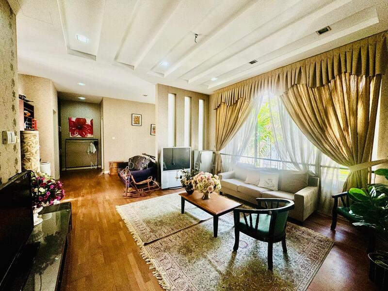 Rumah Banglo untuk Dijual di Seksyen 13 (Shah Alam) - Nadia Shukri - Living Room - PropertyGuru.com.my