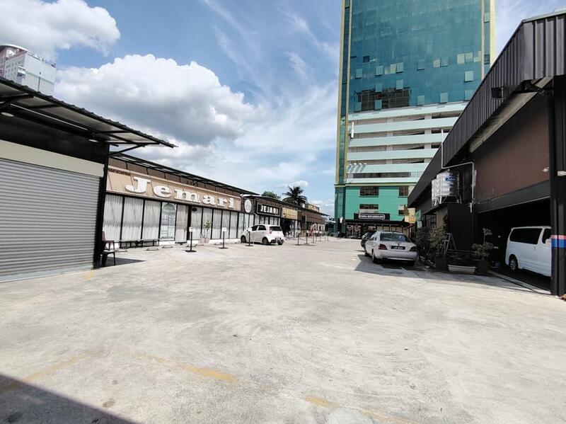JB Town Commerical Lot ( Opposite Setia Sky 88 ) untuk Untuk Disewa - RM 25,000 /bulan, Feb 2026 - Exterior - PropertyGuru.com.my